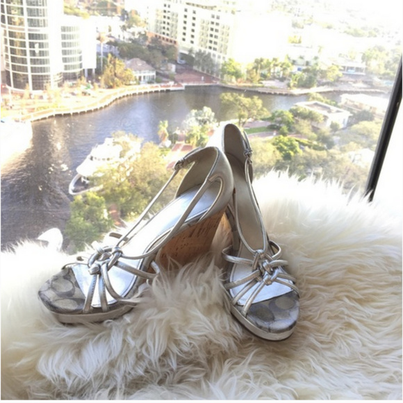 COACH Wedges - Picture 1 of 6